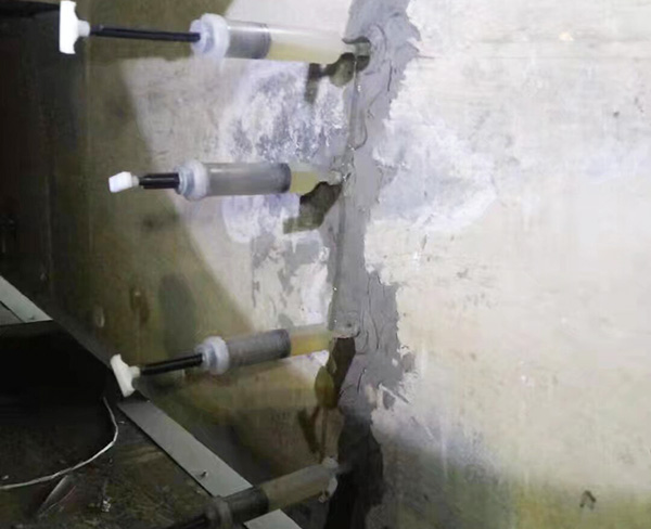 静压锚杆桩加固如何应对不均匀沉降？  