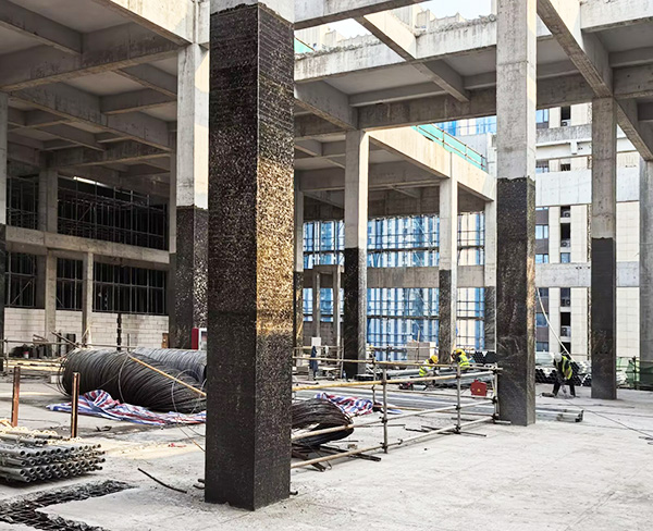 楼板粘碳纤维布加固